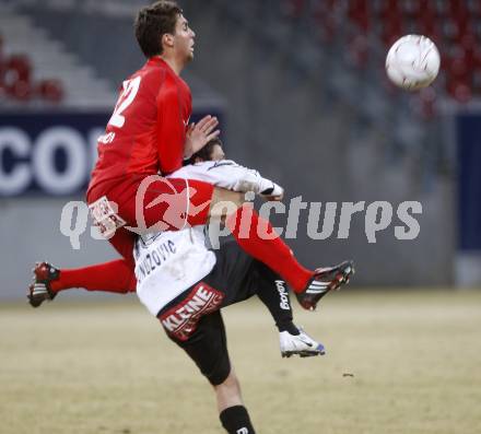 Fussball. Tipp3-Bundesliga. SK Austria Kelag Kaernten  gegen SV Mattersburg. Zlatko Junuzovic, (Austria Kaernten), Manuel Seidl (Mattersburg). Klagenfurt, 28.2.2009. 
Foto: Kuess

---
pressefotos, pressefotografie, kuess, qs, qspictures, sport, bild, bilder, bilddatenbank