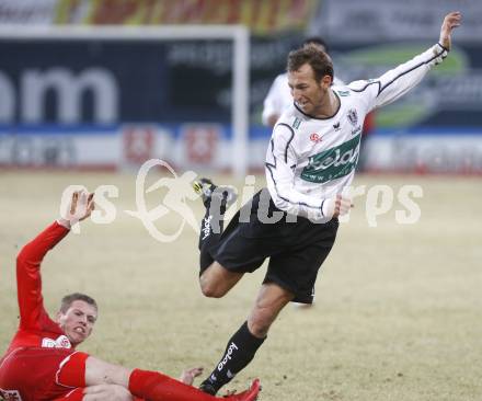 Fussball. Tipp3-Bundesliga. SK Austria Kelag Kaernten  gegen SV Mattersburg. Manuel Ortlechner  (Austria Kaernten), Manuel Seidl (Mattersburg). Klagenfurt, 28.2.2009. 
Foto: Kuess

---
pressefotos, pressefotografie, kuess, qs, qspictures, sport, bild, bilder, bilddatenbank