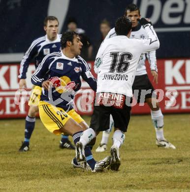 Fussball. Tipp3-Bundesliga. SK Austria Kelag Kaernten  gegen RB Salzburg. Zlatko Junuzovic, (Austria Kaernten), Anis Boussaidi (Salzburg). Klagenfurt, 4.3..2009. 
Foto: Kuess

---
pressefotos, pressefotografie, kuess, qs, qspictures, sport, bild, bilder, bilddatenbank