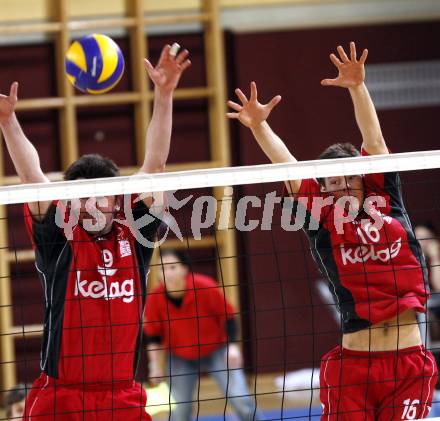 Volleyball. VBK Klagenfurt gegen TSV Hartberg. Peter  VANIK, Simon FRUEHBAUER (VBK). Klagenfurt, 7.3.2009
Foto: Kuess

---
pressefotos, pressefotografie, kuess, qs, qspictures, sport, bild, bilder, bilddatenbank