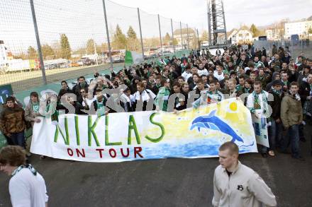 Fussball. Tipp3-Bundesliga. SK Austria Kelag Kaernten  gegen SK Rapid. Benefizmarsch der Rapid Wien Fans fuer den erkrankten Niklas. Klagenfurt, 21.3..2009. 
Foto: Kuess

---
pressefotos, pressefotografie, kuess, qs, qspictures, sport, bild, bilder, bilddatenbank