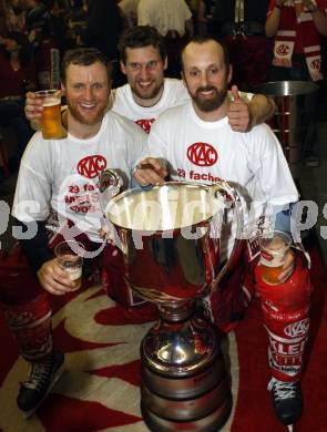 EBEL. Eishockey Bundesliga. KAC gegen EC Salzburg. Jubel Meister KAC, CRAIG Michael, HAGER Gregor, SCHNEIDER Andrew. Klagenfurt, am 5.4.2009.
Foto: Kuess 

---
pressefotos, pressefotografie, kuess, qs, qspictures, sport, bild, bilder, bilddatenbank