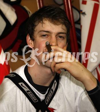 EBEL. Eishockey Bundesliga. KAC gegen EC Salzburg. Jubel Meister KAC, SCHELLANDER Paul. Klagenfurt, am 5.4.2009.
Foto: Kuess 

---
pressefotos, pressefotografie, kuess, qs, qspictures, sport, bild, bilder, bilddatenbank
