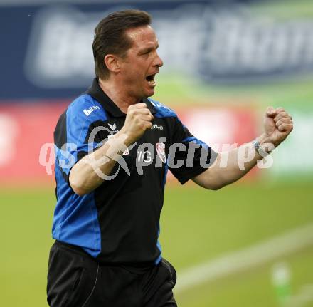 Fussball. Tipp3-Bundesliga. SK Austria Kelag Kaernten  gegen Kapfenberger SV. Jubel Trainer Werner Gregoritsch (Kapfenberg). Klagenfurt, 9.5.2009. 
Foto: Kuess

---
pressefotos, pressefotografie, kuess, qs, qspictures, sport, bild, bilder, bilddatenbank