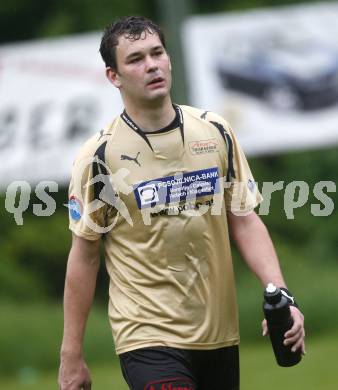 Fussball Unterliga Ost. DSG Sele Zell gegen FC Welzenegg. Peter Oraze (Zell). Zell, am 30.5.2009.
Foto: Kuess
---
pressefotos, pressefotografie, kuess, qs, qspictures, sport, bild, bilder, bilddatenbank