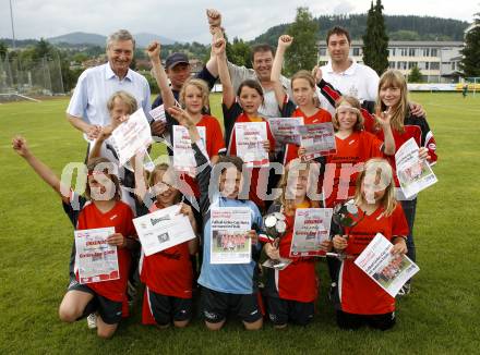 Fussball. Girlies Cup Finale. Feldkirchen, 6.6.2009. 
Foto: Kuess
---
pressefotos, pressefotografie, kuess, qs, qspictures, sport, bild, bilder, bilddatenbank