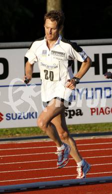 Leichtathletik. Kaerntner Meisterschaft. 5000 Meter. Roman Weger. Wolfsberg, am 13.6.2009.
Foto: Kuess
---
pressefotos, pressefotografie, kuess, qs, qspictures, sport, bild, bilder, bilddatenbank