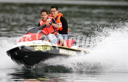X-Team Decathlon. Promi Jet Ski Rennen. VIP Jet Ski Race. Patrick Friesacher, Paul Scharner. St. Kanzian, am 20.6.2009.
Foto: Kuess
---
pressefotos, pressefotografie, kuess, qs, qspictures, sport, bild, bilder, bilddatenbank