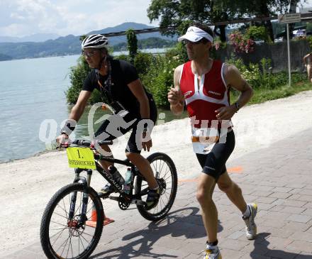 Ironman. Triathlon. Schwimmen, Radfahren, Laufen. Ironman Austria. Bernhard Hiebl (AUT). KLagenfurt, am 5.7.2009.
Foto: Kuess

---
pressefotos, pressefotografie, kuess, qs, qspictures, sport, bild, bilder, bilddatenbank