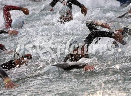 Ironman. Triathlon. Schwimmen, Radfahren, Laufen.  Klagenfurt, am 5.7.2009.
Foto: Kuess
---
pressefotos, pressefotografie, kuess, qs, qspictures, sport, bild, bilder, bilddatenbank