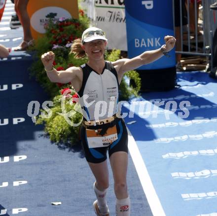 Ironman. Triathlon. Schwimmen, Radfahren, Laufen. Ironman Austria. Sonja Tajsich (GER). KLagenfurt, am 5.7.2009.
Foto: Kuess

---
pressefotos, pressefotografie, kuess, qs, qspictures, sport, bild, bilder, bilddatenbank