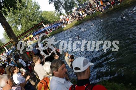 Ironman. Triathlon. Schwimmen, Radfahren, Laufen.  Klagenfurt, am 5.7.2009.
Foto: Kuess
---
pressefotos, pressefotografie, kuess, qs, qspictures, sport, bild, bilder, bilddatenbank