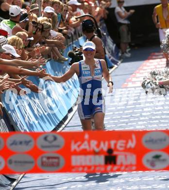 Ironman. Triathlon. Schwimmen, Radfahren, Laufen. Ironman Austria. Eva Dollinger (AUT). Beste Oesterreicherin..  KLagenfurt, am 5.7.2009.
Foto: Kuess

---
pressefotos, pressefotografie, kuess, qs, qspictures, sport, bild, bilder, bilddatenbank