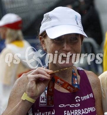 Ironman. Triathlon. Schwimmen, Radfahren, Laufen. Ironman Austria. Maria Marlies Penker (AUT).  KLagenfurt, am 5.7.2009.
Foto: Kuess

---
pressefotos, pressefotografie, kuess, qs, qspictures, sport, bild, bilder, bilddatenbank