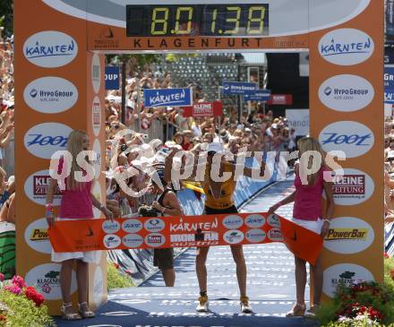 Ironman. Triathlon. Schwimmen, Radfahren, Laufen. Ironman Austria. Marino Vanhoenacker (BEL). KLagenfurt, am 5.7.2009.
Foto: Kuess

---
pressefotos, pressefotografie, kuess, qs, qspictures, sport, bild, bilder, bilddatenbank