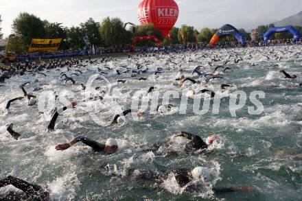 Ironman. Triathlon. Schwimmen, Radfahren, Laufen.  Klagenfurt, am 5.7.2009.
Foto: Kuess
---
pressefotos, pressefotografie, kuess, qs, qspictures, sport, bild, bilder, bilddatenbank