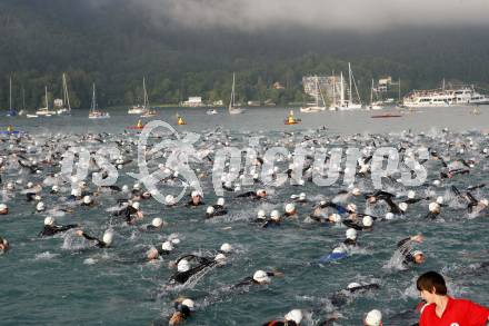 Ironman. Triathlon. Schwimmen, Radfahren, Laufen.  Klagenfurt, am 5.7.2009.
Foto: Kuess
---
pressefotos, pressefotografie, kuess, qs, qspictures, sport, bild, bilder, bilddatenbank