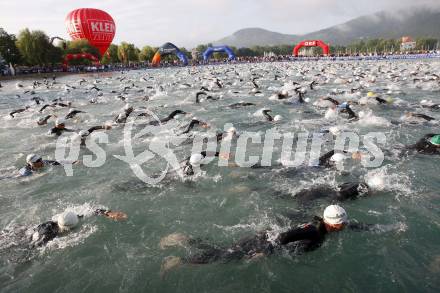 Ironman. Triathlon. Schwimmen, Radfahren, Laufen.  Klagenfurt, am 5.7.2009.
Foto: Kuess
---
pressefotos, pressefotografie, kuess, qs, qspictures, sport, bild, bilder, bilddatenbank
