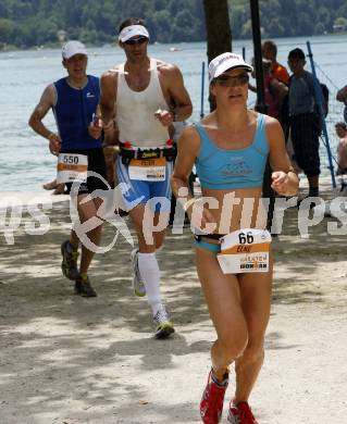 Ironman. Triathlon. Schwimmen, Radfahren, Laufen. Ironman Austria. Elke Hinterberger (AUT). KLagenfurt, am 5.7.2009.
Foto: Kuess

---
pressefotos, pressefotografie, kuess, qs, qspictures, sport, bild, bilder, bilddatenbank