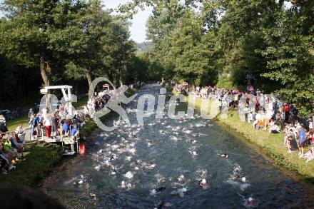 Ironman. Triathlon. Schwimmen, Radfahren, Laufen.  Klagenfurt, am 5.7.2009.
Foto: Kuess
---
pressefotos, pressefotografie, kuess, qs, qspictures, sport, bild, bilder, bilddatenbank