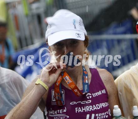 Ironman. Triathlon. Schwimmen, Radfahren, Laufen. Ironman Austria. Maria Marlies Penker (AUT).  KLagenfurt, am 5.7.2009.
Foto: Kuess

---
pressefotos, pressefotografie, kuess, qs, qspictures, sport, bild, bilder, bilddatenbank