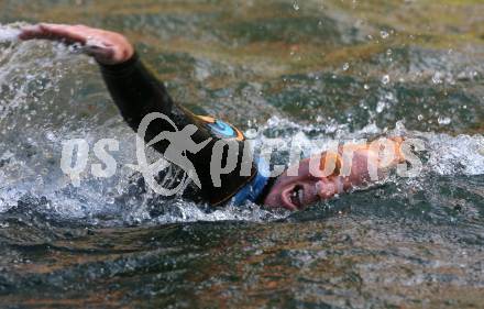 Ironman. Triathlon. Schwimmen, Radfahren, Laufen.  Bella Bayliss (GBR). Klagenfurt, am 5.7.2009.
Foto: Kuess
---
pressefotos, pressefotografie, kuess, qs, qspictures, sport, bild, bilder, bilddatenbank