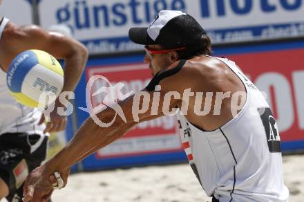 Beachvolleyball Grand Slam. Florian Gosch (AUT). Klagenfurt, am 1.8.2009.
Foto: Kuess
---
pressefotos, pressefotografie, kuess, qs, qspictures, sport, bild, bilder, bilddatenbank