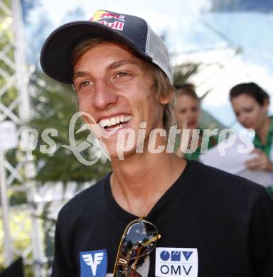 Beachvolleyball Grand Slam. Gregor Schlierenzauer (AUT). Klagenfurt, am 1.8.2009.
Foto: Kuess
---
pressefotos, pressefotografie, kuess, qs, qspictures, sport, bild, bilder, bilddatenbank