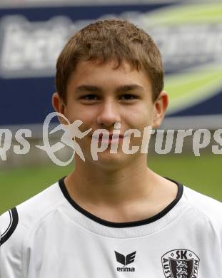 Fussball Bundesliga. SK Austria Kaernten Akademie U16. BNZ. Bundesnachwuchszentrum. Oliver Winter. Klagenfurt, am 4.8.2009.
Foto: Kuess
---
pressefotos, pressefotografie, kuess, qs, qspictures, sport, bild, bilder, bilddatenbank