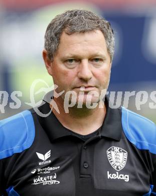 Fussball Bundesliga. SK Austria Kaernten Akademie U19. BNZ. Bundesnachwuchszentrum. Tormanntrainer Mario Pirmann. Klagenfurt, am 4.8.2009.
Foto: Kuess
---
pressefotos, pressefotografie, kuess, qs, qspictures, sport, bild, bilder, bilddatenbank