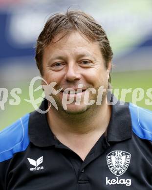 Fussball Bundesliga. SK Austria Kaernten Akademie U17. BNZ. Bundesnachwuchszentrum. Co-Trainer Karl Sommerauer. Klagenfurt, am 4.8.2009.
Foto: Kuess
---
pressefotos, pressefotografie, kuess, qs, qspictures, sport, bild, bilder, bilddatenbank