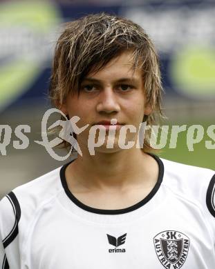 Fussball Bundesliga. SK Austria Kaernten Akademie U17. BNZ. Bundesnachwuchszentrum. Ivan Barbaric. Klagenfurt, am 4.8.2009.
Foto: Kuess
---
pressefotos, pressefotografie, kuess, qs, qspictures, sport, bild, bilder, bilddatenbank