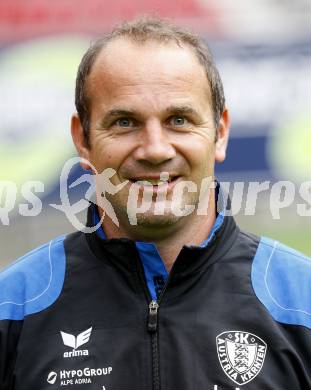 Fussball Bundesliga. SK Austria Kaernten Akademie U16. BNZ. Bundesnachwuchszentrum. Robert Schweiger. Klagenfurt, am 4.8.2009.
Foto: Kuess
---
pressefotos, pressefotografie, kuess, qs, qspictures, sport, bild, bilder, bilddatenbank