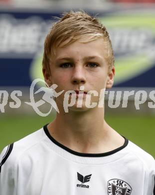 Fussball Bundesliga. SK Austria Kaernten Akademie U15. BNZ. Bundesnachwuchszentrum. Michael Groinig. Klagenfurt, am 4.8.2009.
Foto: Kuess
---
pressefotos, pressefotografie, kuess, qs, qspictures, sport, bild, bilder, bilddatenbank