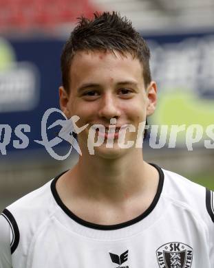 Fussball Bundesliga. SK Austria Kaernten Akademie U15. BNZ. Bundesnachwuchszentrum. Tobias Graf. Klagenfurt, am 4.8.2009.
Foto: Kuess
---
pressefotos, pressefotografie, kuess, qs, qspictures, sport, bild, bilder, bilddatenbank