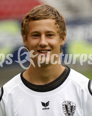 Fussball Bundesliga. SK Austria Kaernten Akademie U19. BNZ. Bundesnachwuchszentrum. Fabian Hafner. Klagenfurt, am 4.8.2009.
Foto: Kuess
---
pressefotos, pressefotografie, kuess, qs, qspictures, sport, bild, bilder, bilddatenbank