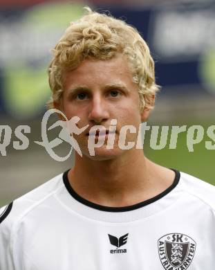 Fussball Bundesliga. SK Austria Kaernten Akademie U19. BNZ. Bundesnachwuchszentrum. Rupert Kamnig. Klagenfurt, am 4.8.2009.
Foto: Kuess
---
pressefotos, pressefotografie, kuess, qs, qspictures, sport, bild, bilder, bilddatenbank