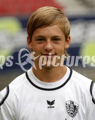Fussball Bundesliga. SK Austria Kaernten Akademie U19. BNZ. Bundesnachwuchszentrum. Jakob Gruber. Klagenfurt, am 4.8.2009.
Foto: Kuess
---
pressefotos, pressefotografie, kuess, qs, qspictures, sport, bild, bilder, bilddatenbank