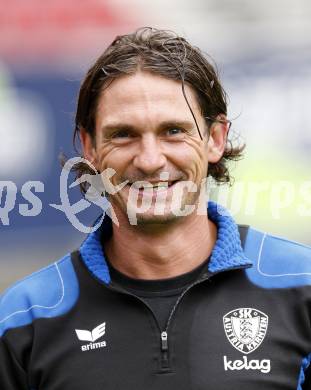 Fussball Bundesliga. SK Austria Kaernten Akademie U19. BNZ. Bundesnachwuchszentrum. Konditionstrainer Bernhard Sussitz. Klagenfurt, am 4.8.2009.
Foto: Kuess
---
pressefotos, pressefotografie, kuess, qs, qspictures, sport, bild, bilder, bilddatenbank