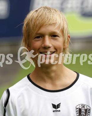 Fussball Bundesliga. SK Austria Kaernten Akademie U15. BNZ. Bundesnachwuchszentrum. Julian Hobel. Klagenfurt, am 4.8.2009.
Foto: Kuess
---
pressefotos, pressefotografie, kuess, qs, qspictures, sport, bild, bilder, bilddatenbank