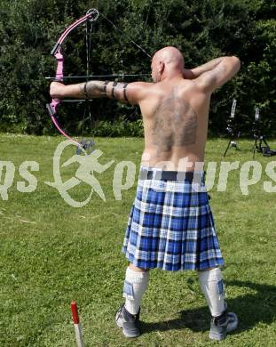 EBEL. Eishockey Bundesliga. Highland Games fuer Eishockey Fanclubs. VSV Fan. Althofen, am 22.8.2009.
Foto: Kuess
---
pressefotos, pressefotografie, kuess, qs, qspictures, sport, bild, bilder, bilddatenbank