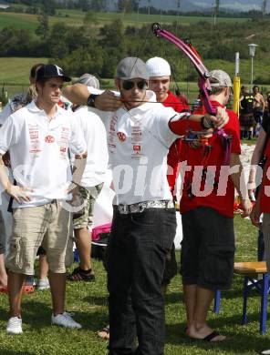 EBEL. Eishockey Bundesliga. KAC. Highland Games fuer Eishockey Fanclubs. Johannes Kirisits. Althofen, am 22.8.2009.
Foto: Kuess
---
pressefotos, pressefotografie, kuess, qs, qspictures, sport, bild, bilder, bilddatenbank