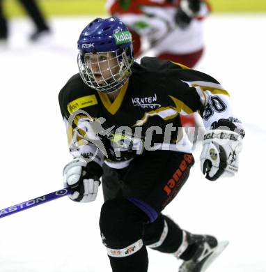 Eishockey Frauen Bundesliga. DEC Dragons Klagenfurt gegen EHC Gipsy Girls Villach. Marina Gasser (Villach). Klagenfurt, am 21.10.2009.
Foto: Kuess
---
pressefotos, pressefotografie, kuess, qs, qspictures, sport, bild, bilder, bilddatenbank