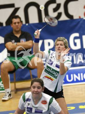 Badminton Bundesliga. ASKOE Kelag Kaernten gegen BSC70 Linz. Maja Kersnik, Belinda Heber (Kaernten). Klagenfurt, am 25.10.2009.
Foto: Kuess
---
pressefotos, pressefotografie, kuess, qs, qspictures, sport, bild, bilder, bilddatenbank