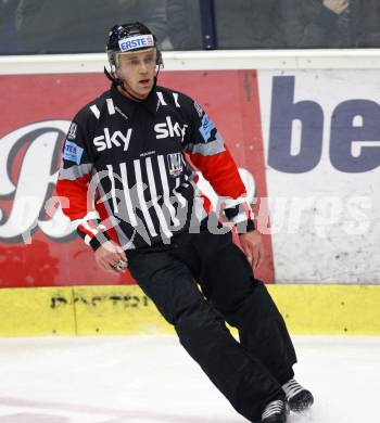 EBEL. Eishockey Bundesliga. EC Pasut VSV gegen Vienna Capitals.  Schiedsrichter Borut Lesniak. Villach, am 30.10.2009.
Foto: Kuess 


---
pressefotos, pressefotografie, kuess, qs, qspictures, sport, bild, bilder, bilddatenbank