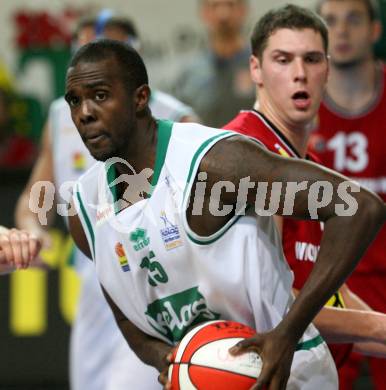 Basketball Bundesliga. Woerthersee Piraten gegen WBC Kraftwerk Wels. Phil McCandies (Piraten). Klagenfurt, am 31.10.2009.
Foto: Kuess

---
pressefotos, pressefotografie, kuess, qs, qspictures, sport, bild, bilder, bilddatenbank