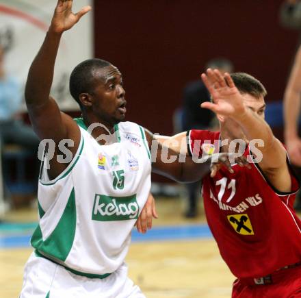 Basketball Bundesliga. Woerthersee Piraten gegen WBC Kraftwerk Wels. Phil McCandies (Piraten), Matt Nelson (Wels). Klagenfurt, am 31.10.2009.
Foto: Kuess

---
pressefotos, pressefotografie, kuess, qs, qspictures, sport, bild, bilder, bilddatenbank