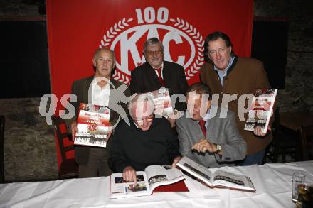 Eishockey. Buchpraesentation. Rot wie Blut, weiss wie Schnee. Heinz Traschitzger, Gerd Seeber, Walter Grill, Adalbert Del John, Walter Ludescher. Klagenfurt, am 5.11.2009.
Foto: Kuess
---
pressefotos, pressefotografie, kuess, qs, qspictures, sport, bild, bilder, bilddatenbank