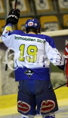 Eishockey U20 Meisterschaft. KAC gegen VSV. Torjubel Juergen Tschernutter (VSV). Klagenfurt am 4.11.2009
Foto: Kuess
---
pressefotos, pressefotografie, kuess, qs, qspictures, sport, bild, bilder, bilddatenbank