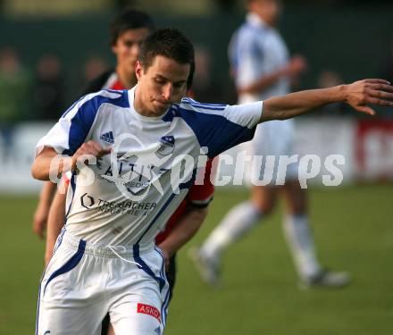 Fussball Kaerntner Liga. SK Treibach gegen SK St. Andrae/Lavanttal. Andreas Wolfger (Treibach). Treibach, am 26.10.2009.
Foto: Kuess
---
pressefotos, pressefotografie, kuess, qs, qspictures, sport, bild, bilder, bilddatenbank